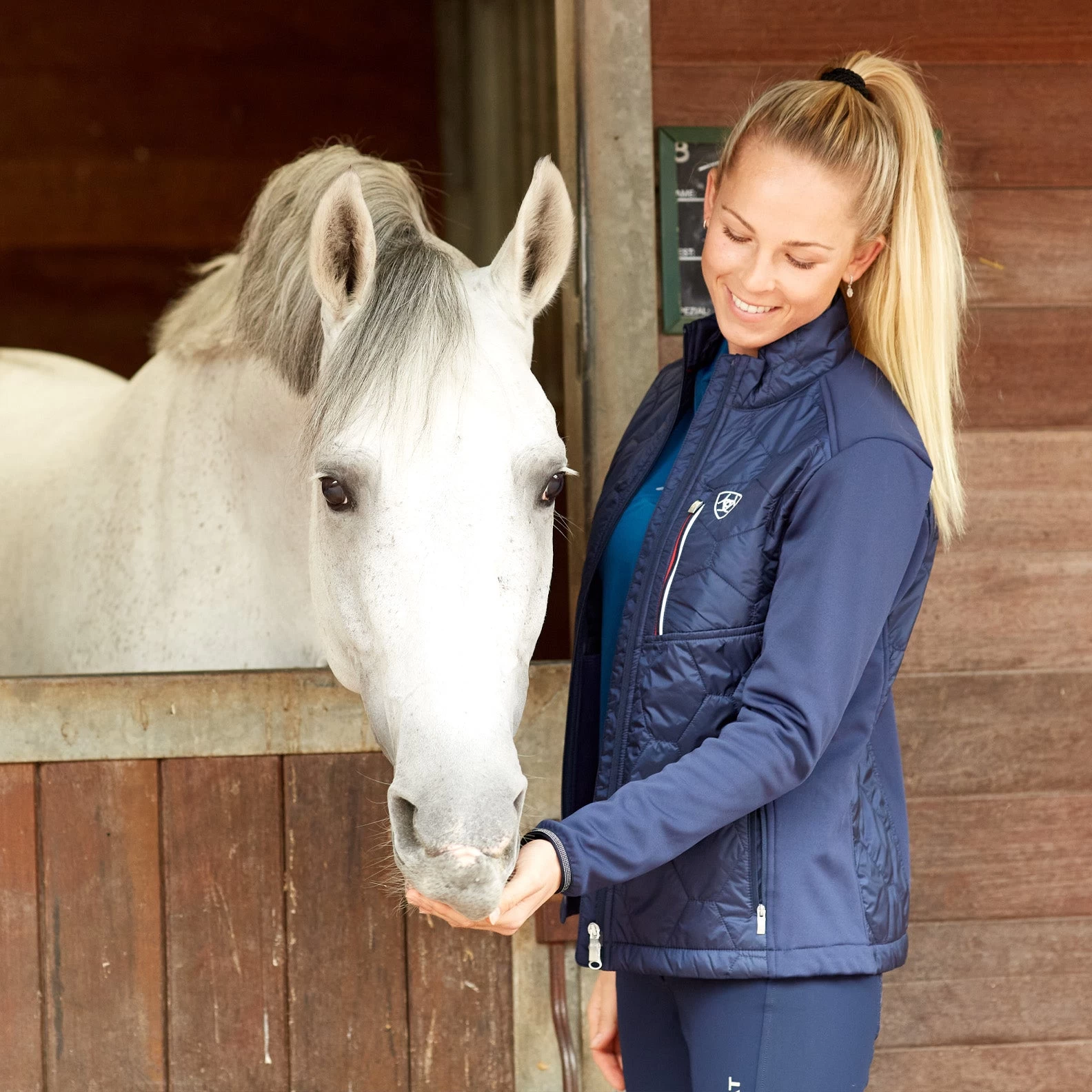 Ariat Fusion Insulated Jacket 4 Ariat Fusion Insulated Jacket - Image 2